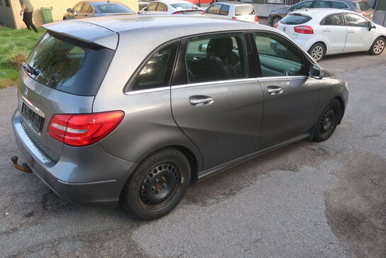Varebil: MERCEDES-BENZ B 200 CDI BE