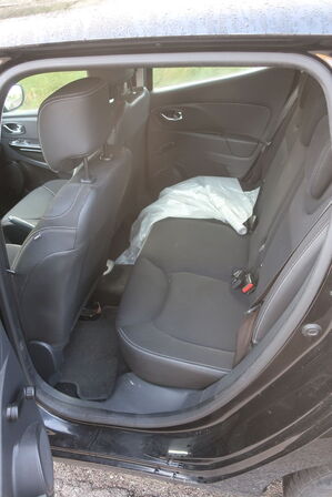 Personbil: RENAULT NY CLIO DCI 90 5D (moms fri)