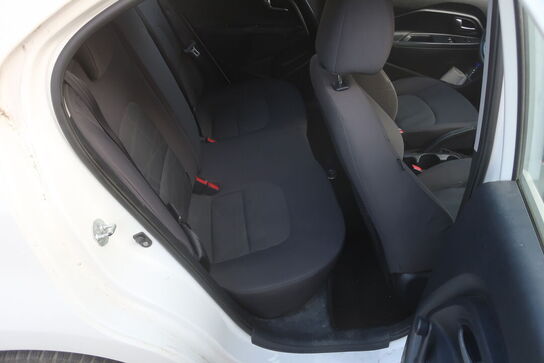 Personbil: KIA RIO 1.2 5-DØRS MAN. 5 (moms fri)