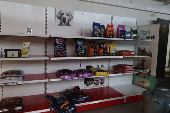 Butiksreol uden indhold