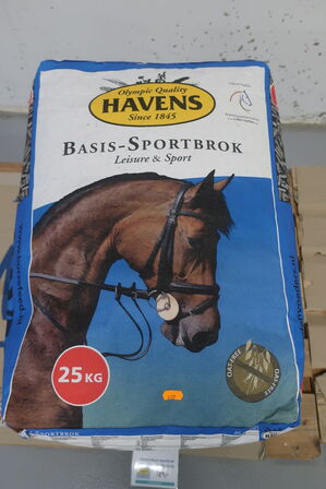 4 ps. Hestefodder HAVENS Basis Sportbrok 25 kg. 