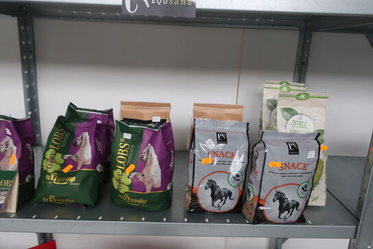 Diverse godbidder til hest