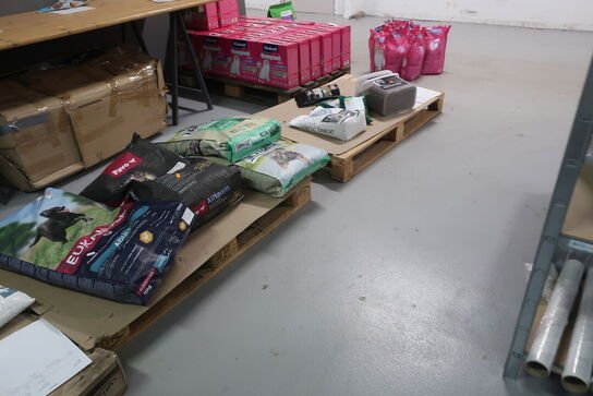 Alle paller i lejemålet UDEN INDHOLD