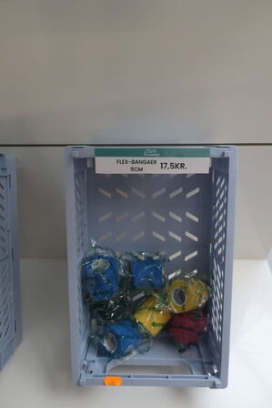 3 stk. kasser med indhold