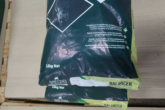 3 ps. Hestefodder SPILLERS Daily Balancer 15 kg,