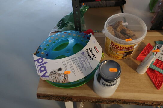 Kosttilskud, slikkemåtter m.v. til katte