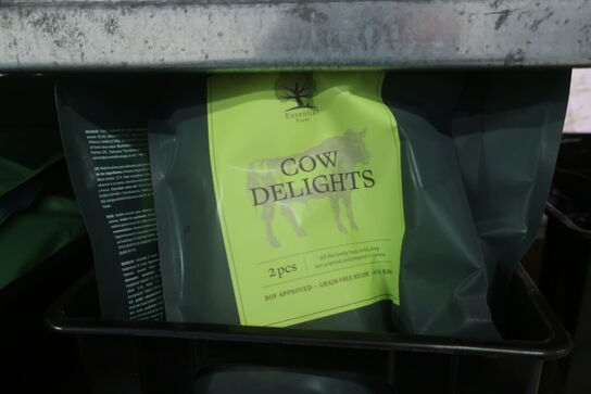 Kasse med diverse godbidder