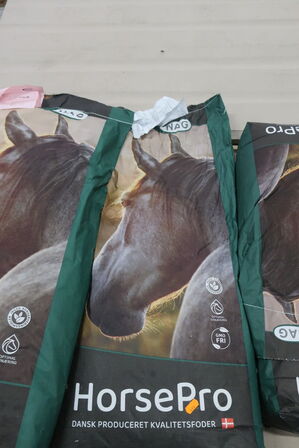 4 ps. Hestefodder NAG HOrsePro 20 kg. 