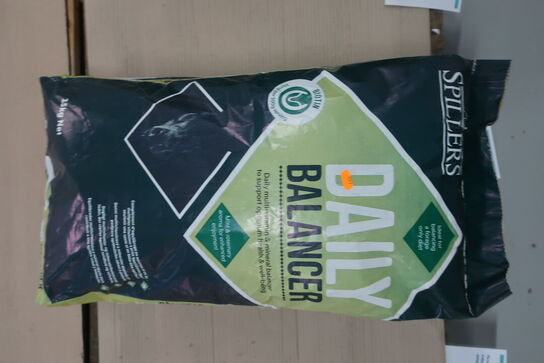 3 ps. Hestefodder SPILLERS Daily Balancer 15 kg,