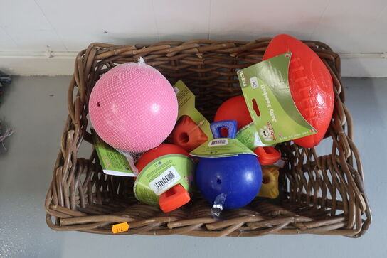 Kurv med legetøj