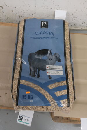 4 ps. Hestefodder EQUIANA