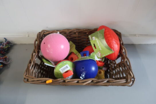 Kurv med legetøj