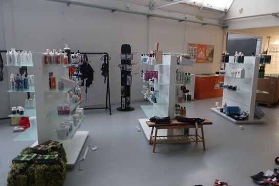 3 stk. butiksreoler uden indhold