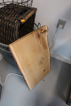 3 stk. kurve, kasse samt træplade