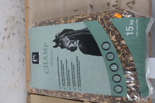 4 ps. Hestefodder EQUIANA