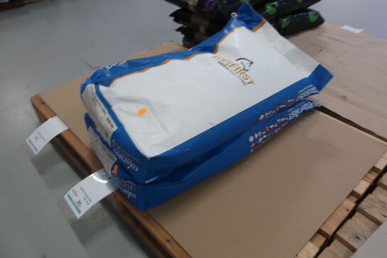 2 ps. Hestefodder EQUIFIRST Healthy Fibre Mix DK 20 kg.