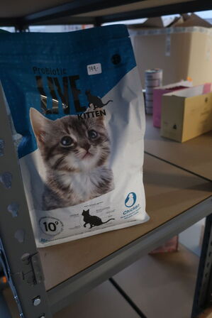 4 ps. Kattefodder ARION og PROBIOTIC 1 kg. 