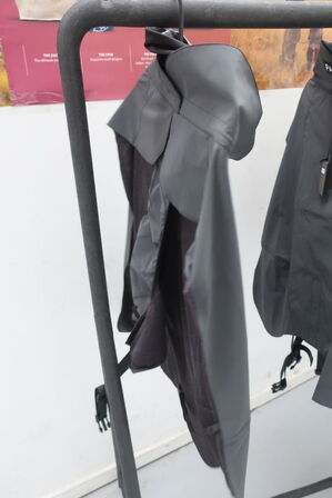 Regnjakke til hund PAIKKA 