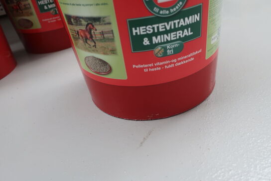 Kosttilskud til hest SALVANA Hestevitamin & Mineral