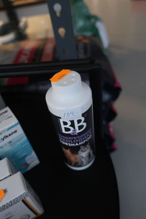 Loppemiddel, kosttilskud m.v. til hund og kat