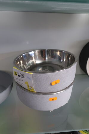 2 stk. foder/vandskåle