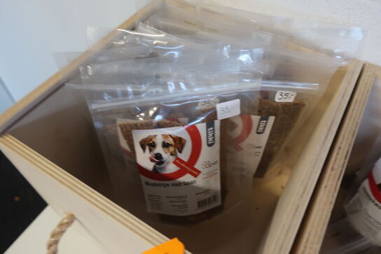 2 stk. kasser med godbidder