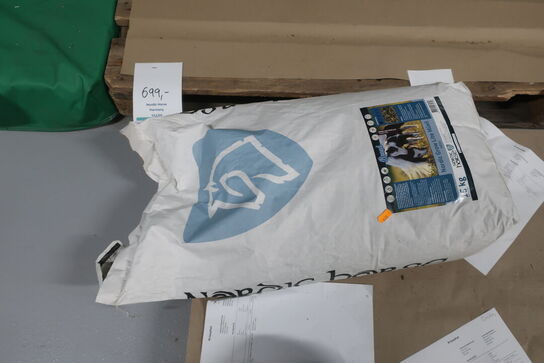 Diverse kosttilskud til hest