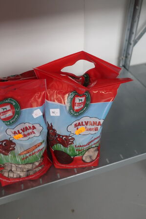 Diverse godbidder til hest