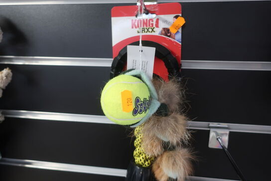 Diverse bolde samt legetøj KONG 