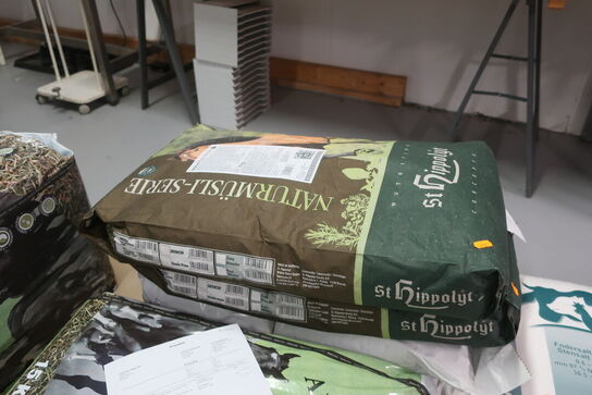 Hestefodder samt foddersalt 