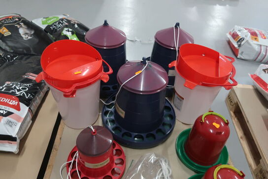 Diverse fodderstationer