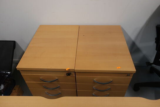 El. hæve/sænke skrivebord, 2 stk. skuffemoduler samt kontorstol