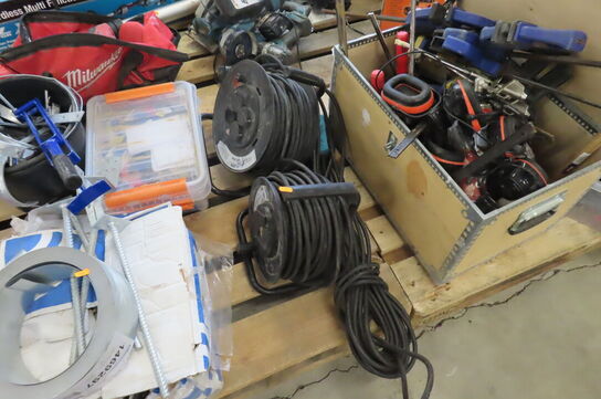 2 stk. Kabeltromler inkl. Stikdåser 