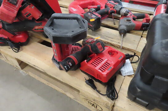 2 stk. elværktøj  MILWAUKEE 