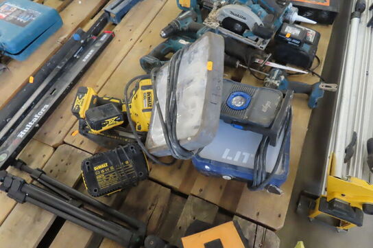 Sømpistol DeWalt inkl. 3 stk. arbejdslamper