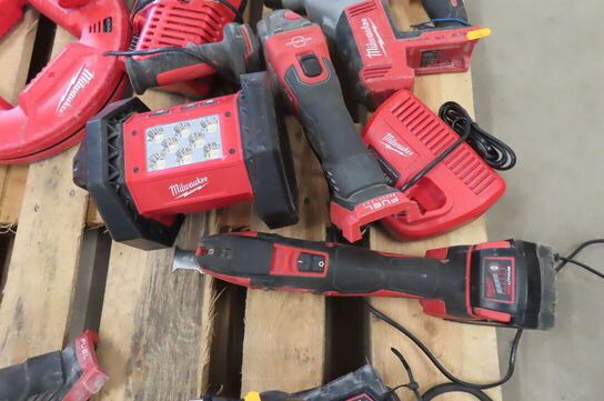 4 stk. elværktøj MILWAUKEE 