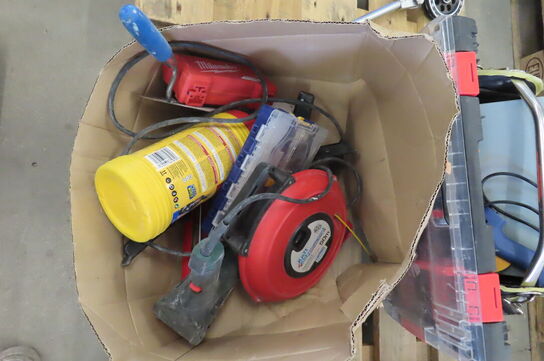 Værktøjskasse med indhold 