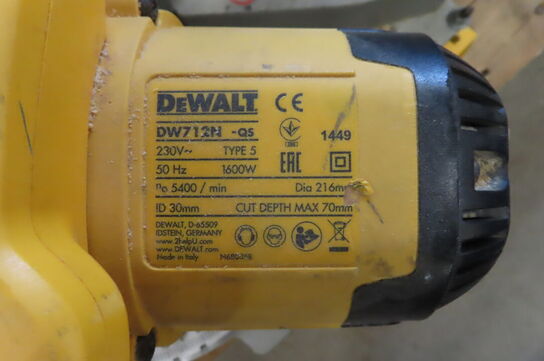 Kap/geringssav DeWalt inkl. Skinne