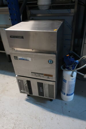 Ismaskine HOSHIZAKI IM-30CNE-HC