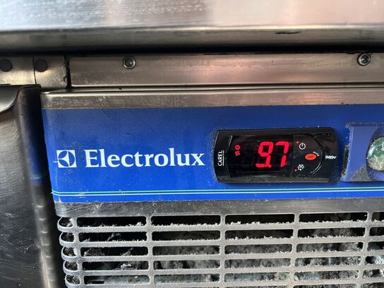 Koldjomfru m. topkøler + 2 skabe ELECTROLUX