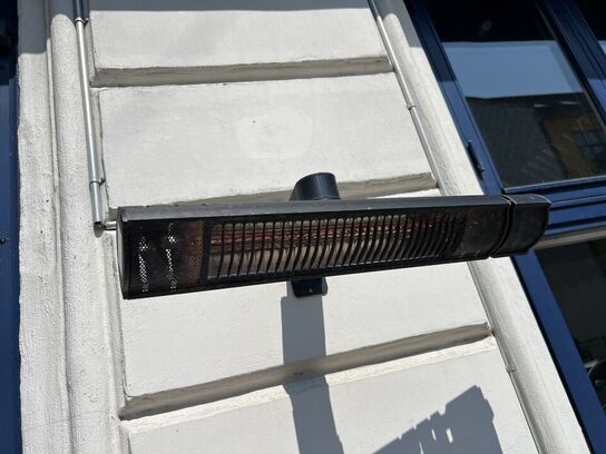 2 infrarøde varmelamper 2kW