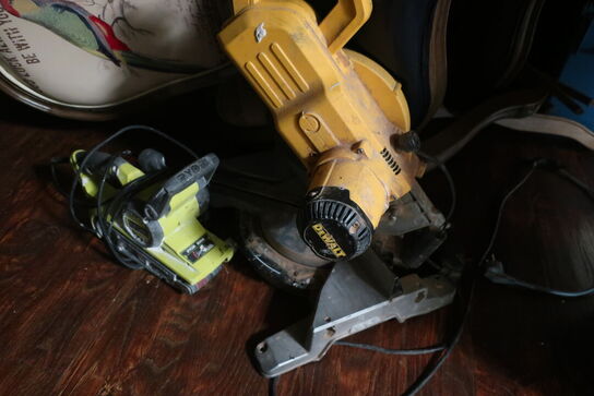 DeWalt kapsav og Ryobi båndsliber DEWALT