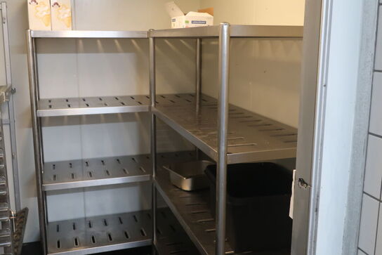 Reoler og bakkevogne fra kølerum