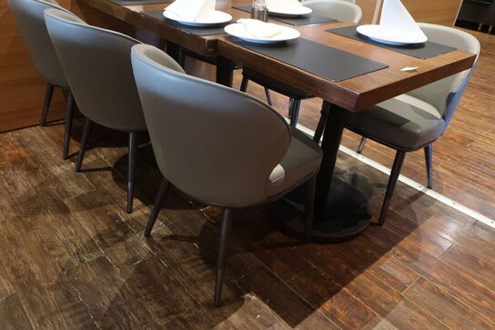 10 borde og 30 nye stole