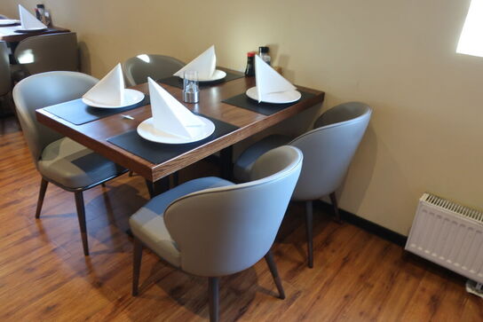 4 borde og 16 nye stole