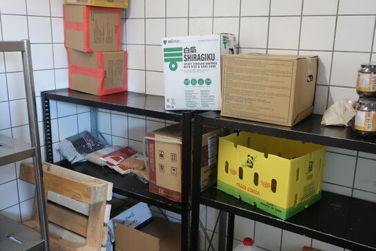 Metalreoler med indhold