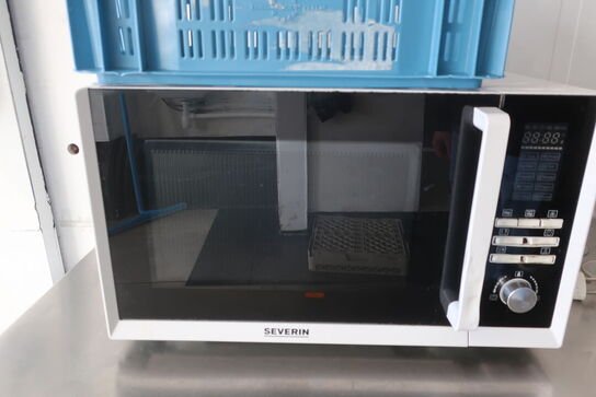 Stålbord og microovn