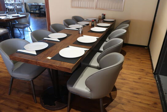 3 borde og 10 nye stole