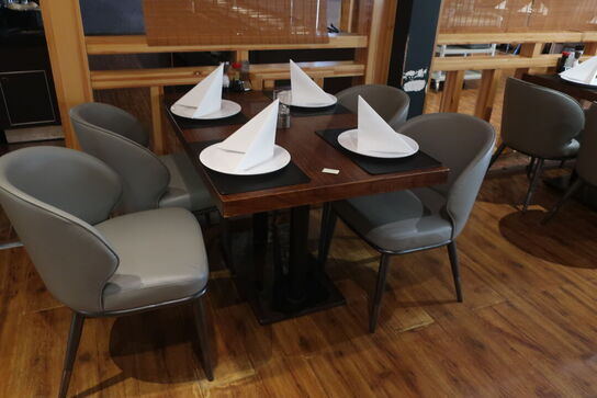 3 borde og tolv nye stole