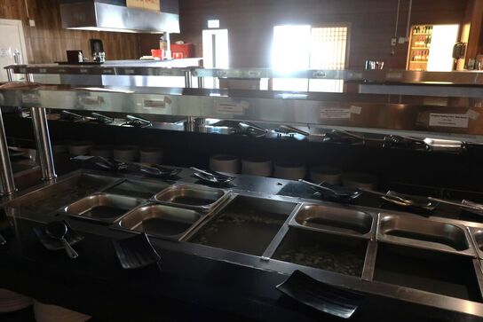 Buffet med endestykke